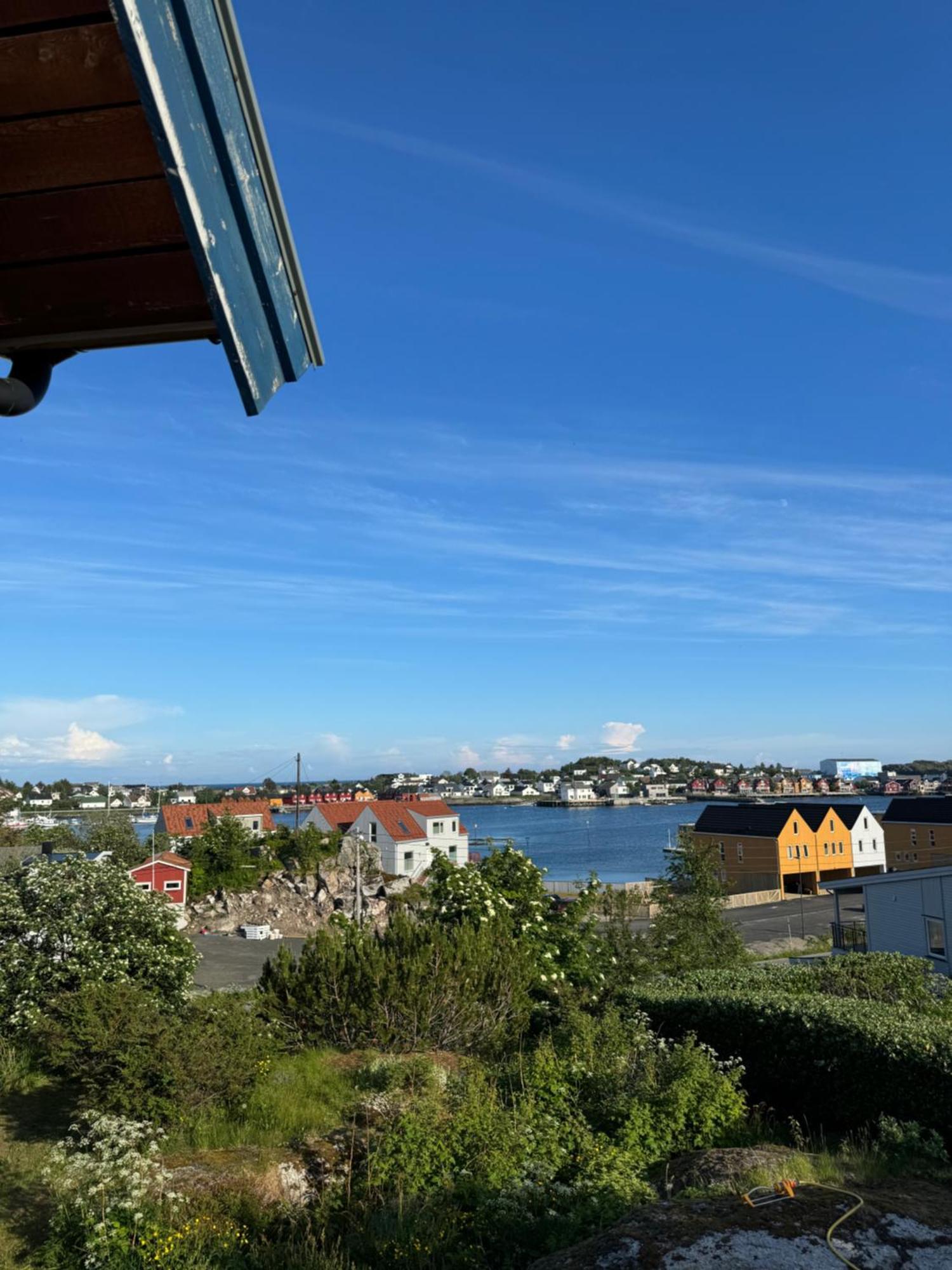 Leilighet Ballstad Buitenkant foto