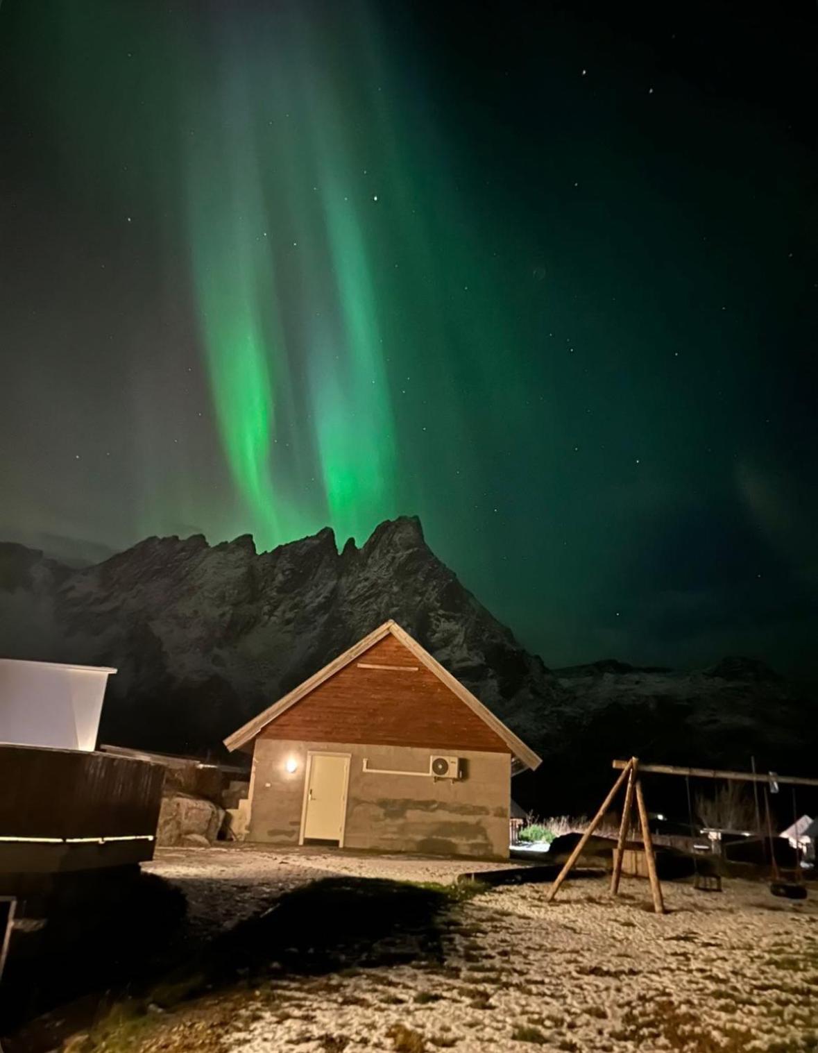 Leilighet Ballstad Buitenkant foto